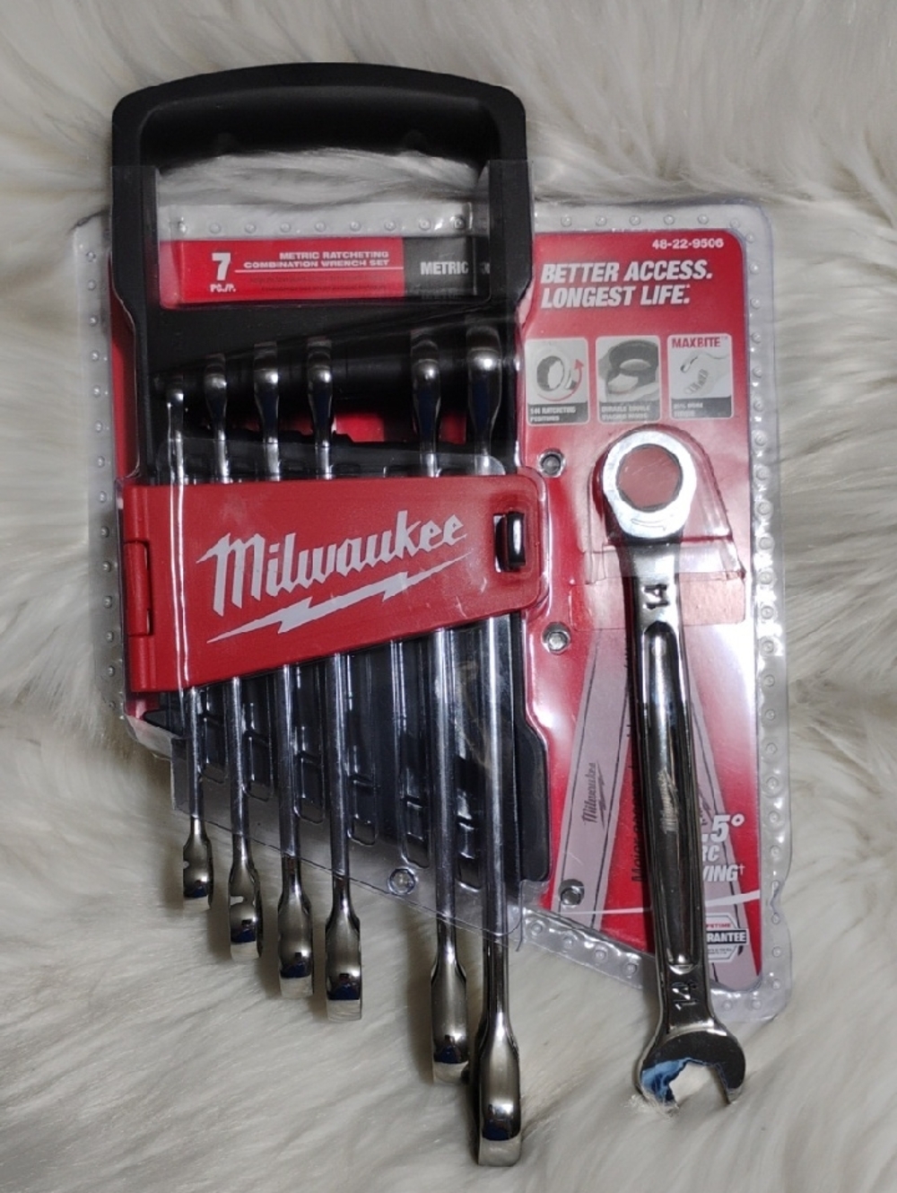 (#C-64) New Milwaukee Metric 7-PC Ratcheting Combination Wrench Set